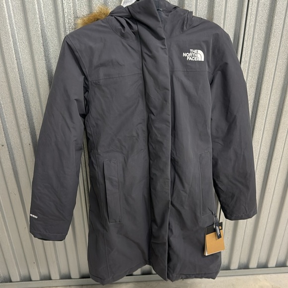 North face - Picture 7 of 16